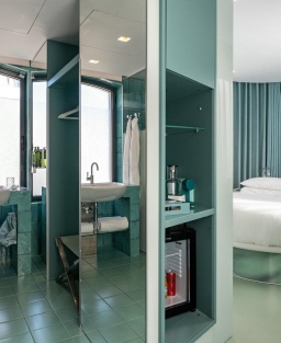 Hotel WC